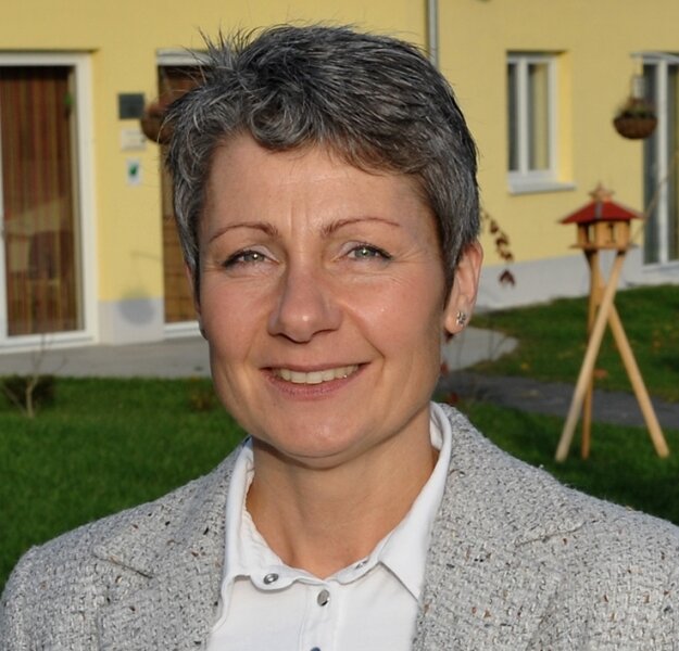 Service für die Gäste steht im Vordergrund - 
              <p class="artikelinhalt">Ulrike Mahl aus Sohl ist die Vorsitzende des neugegründeten Gastgebervereins Bad Elster.</p>
            