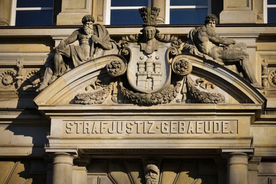 Sexualstraftaten in sozialen Medien - Urteil bestätigt - Das Urteil des Landgerichts Hamburg gegen einen 30-Jährigen wegen zahlreicher Sexualstraftaten ist rechtskräftig.