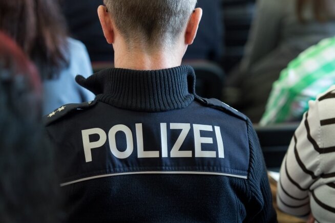 Sexueller Übergriff: Polizei sucht hilfsbereiten Audi-Fahrer - 