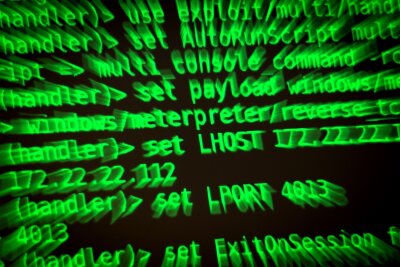 Sicherheitsexperten besprechen Folgen von Cyberangriffen - Ein Experte sieht Staat, Unternehmen und Bürger schlecht geschützt vor Cyberattacken.