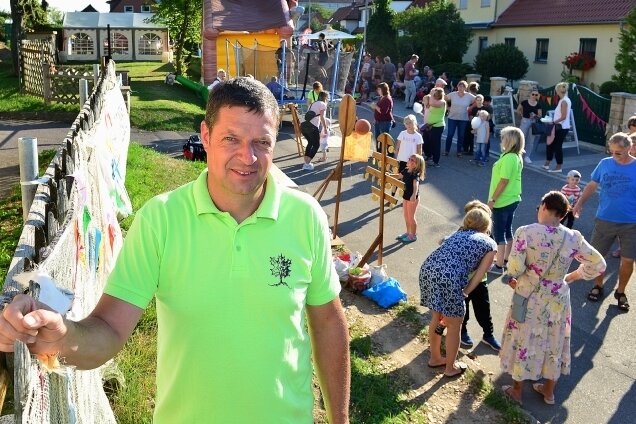 Siedlergemeinschaft sorgt für viel Trubel - Martin Fiedler freute sich über den großen Zuspruch beim Straßenfest in Frankenberg. 