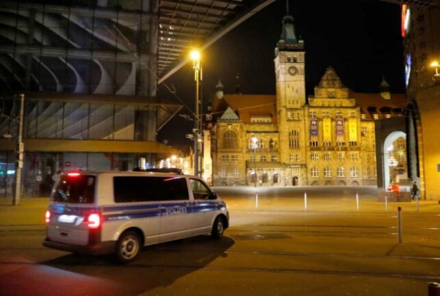 Die Polizeidirektion Chemnitz teilte mit, dass Silvester aus polizeilicher Sicht ruhiger als in den Vorjahren verlaufen sei.