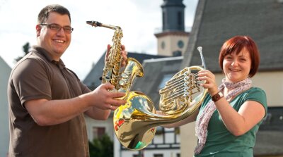 Der Schwabe und die Erzgebirgerin: Ralf und Bianka Nagel wurden durch ihre gemeinsame Liebe zur Musik ein Paar. Heute leben sie in Thum und spielen in der Bläserphilharmonie.  