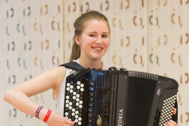 Sinn und Sinnlichkeit -  Die 15-jährige Laetitia Pittschaft aus Augustusburg gehört zu den großen Akkordeon-Talenten der Region. Beim Regionalwettbewerb "Jugend musiziert" erreichte sie mit sagenhaften 24 Punkten einem ersten Preis - und eine Weiterleitung zum Landeswettbewerb. 