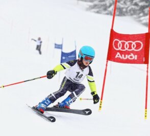 Ski-Asse fahren aufs Podest - Mark Fernando List vom Skiclub Augustusburg fehlten beim Skitty-Sachsen-Cup in Schöneck nur wenige Hundertstel zum Sieg.