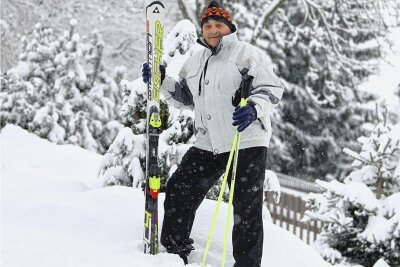 Ski-Legende vom Fichtelberg wird 85: Gibt's nachträglich noch die Ehrenbürgerschaft? - Eberhard Riedel aus Oberwiesenthal wird am Dienstag 85 Jahre alt. Der einst international erfolgreiche Skirennläufer traut sich nach wie vor auf die heimischen Pisten. 