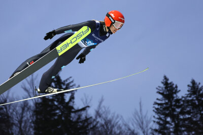 Ski-WM:Goldmedaille für Skispringerin Althaus - Katharina Althaus aus Deutschland in Aktion im ersten Durchgang.