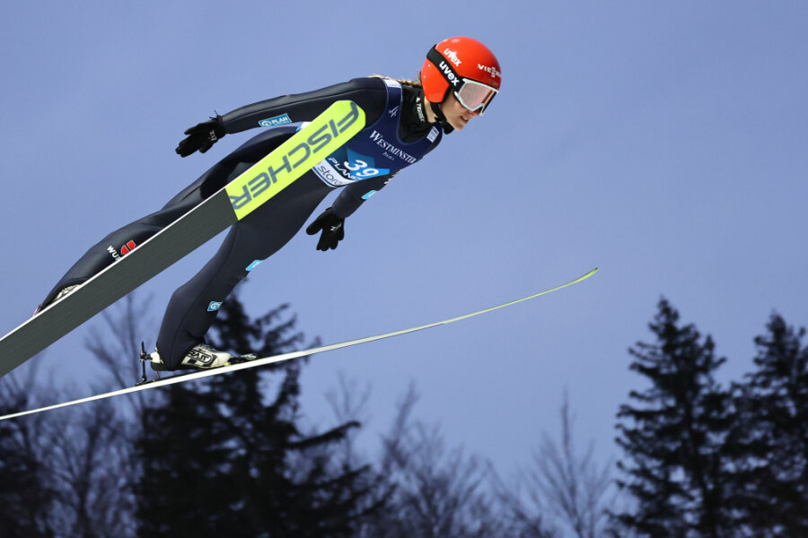 Ski-WM:Goldmedaille für Skispringerin Althaus - Katharina Althaus aus Deutschland in Aktion im ersten Durchgang.