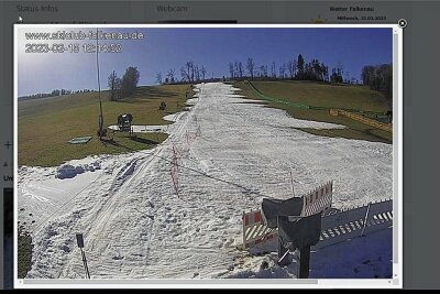 Skihang Falkenau wieder geöffnet: Letzte Chance in dieser Saison - Die Webcam zeigt: Der "Falkenauer Gletscher" liegt inmitten grüner Wiesen. 