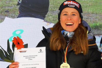 Skilangläuferin Katharina Hennig im Interview: "Olympiasiegerin klingt unglaublich" - Katharina Hennig freut sich auch noch über ihren sechsten Einzeltitel bei Deutschen Meisterschaften. 