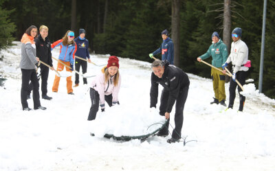Skilanglauf-Meisterschaft am Fichtelberg: Verein sucht Helfer zum Schneeschaufeln - 