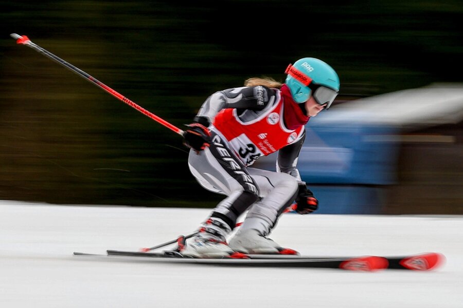 Skitty-Cup: Gesamtsieger ist der Wintersport - Auch Lynn Gerber vom SC Schöneck war auf der Skipiste am Kegelberg schnell unterwegs.