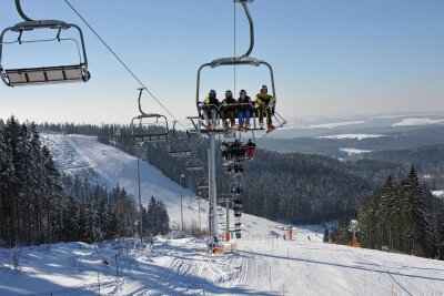 Skiwelt Schöneck startet am Freitag in die Saison - Die Skiwelt Schöneck mit dem Vierer-Sessellift.