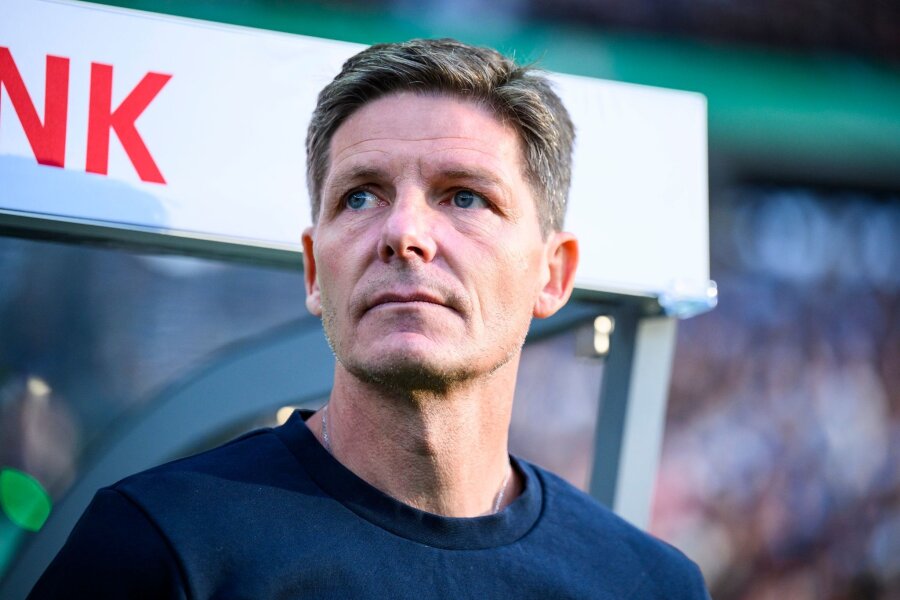 Sky: FC Bayern führte Gespräche wegen Trainer Glasner - Oliver Glasner führte Eintracht Frankfurt zum Europa-League-Titel.