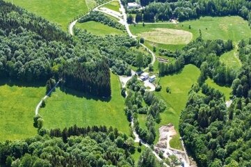 SME AG rät Grünen das Prüfen der Fakten - Nach dem Wismut-Bergbau renaturiert: Im Pöhlaer Luchsbachtal ist wieder Bergbau geplant. 