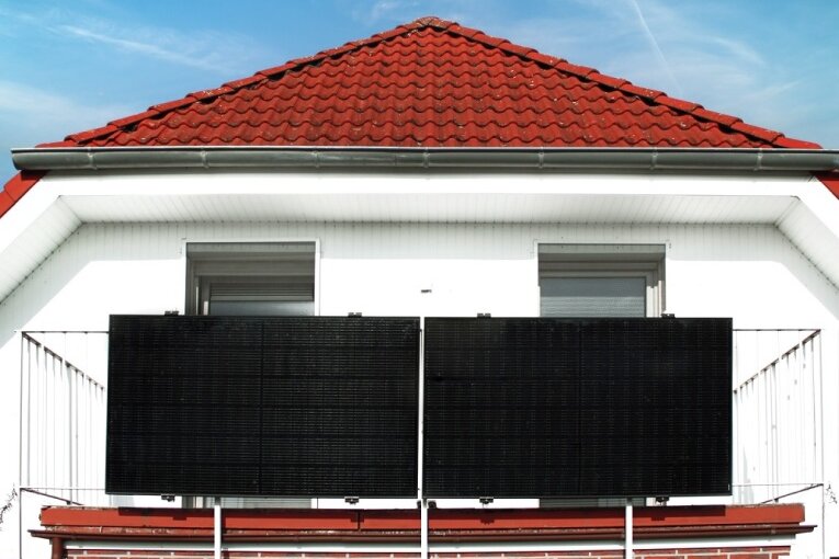 Für die Stromerzeugung auf dem eigenen Balkon oder der Terrasse lässt das Land Sachsen Millionen springen.