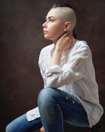 So kämpfte eine junge Plauenerin gegen den Krebs - Luisa Schellenberger mit Irokesenfrisur während der Chemotherapie.