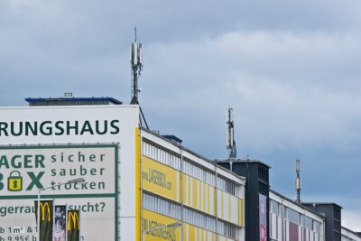 So strahlt es in Plauen, Chemnitz und Zwickau - Mobilfunkantennen wie hier an der Zwickauer Straße in Chemnitz tragen wesentlich zum Elektrosmog bei.