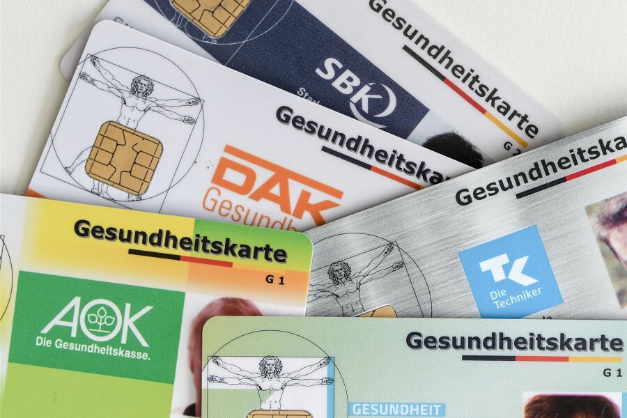 So teuer werden Sachsens größte Krankenkassen nächstes Jahr - Freie Behandlung auf Chipkarte.