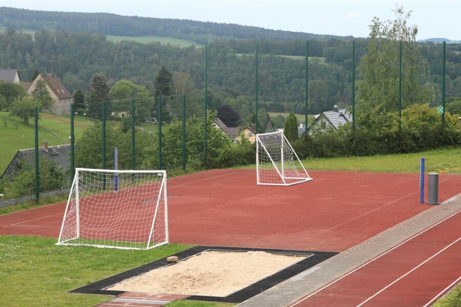 So wird die Sportanlage an der Leubsdorfer Grundschule aufgepeppt - Die Sportanlage an der Grundschule Leubsdorf soll teilweise einen neuen Belag bekommen.
