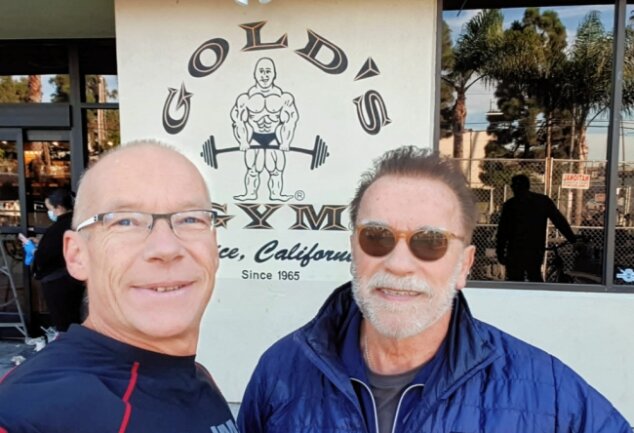 Sogar der Terminator wünscht Neukirchener Bodybuilder Glück - Jens Berthold aus Neukirchen traf nach einem Titelgewinn als Nature-Bodybuilder in Los Angeles auf Arnold Schwarzenegger, der ihm nun für den nächsten Titel die Daumen drückt. 