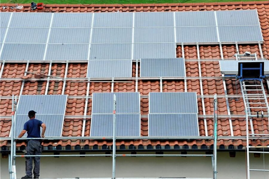 Solarboom auch auf Hohenstein-Ernstthals Dächern - Die Solarenergie hat 2022 ein starkes Wachstum erlebt, auch in Hohenstein-Ernstthal (Symbolbild). 