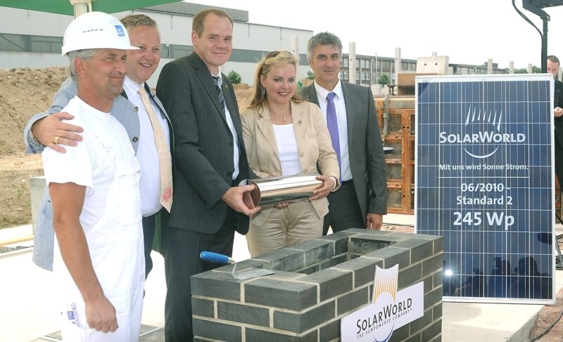 Grundsteinlegung für die dritte Modulfabrik der Firma Solarworld  in Freiberg 