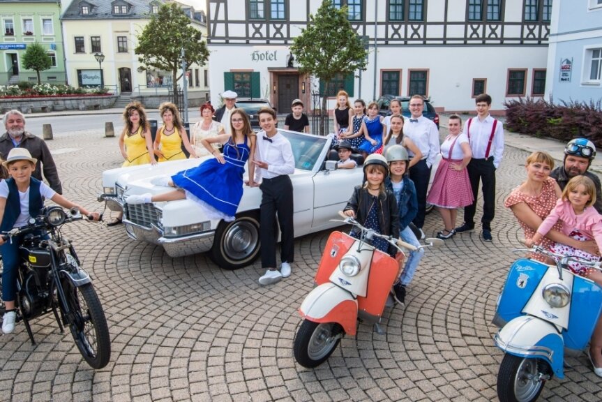 Sommer-Oldies bieten Tanz und Chrom - Bei den Sommer-Oldies in Zwönitz werden nicht nur tolle Tanz-Shows zu sehen sein. Auch die Freunde von Oldtimern kommen auf ihre Kosten.