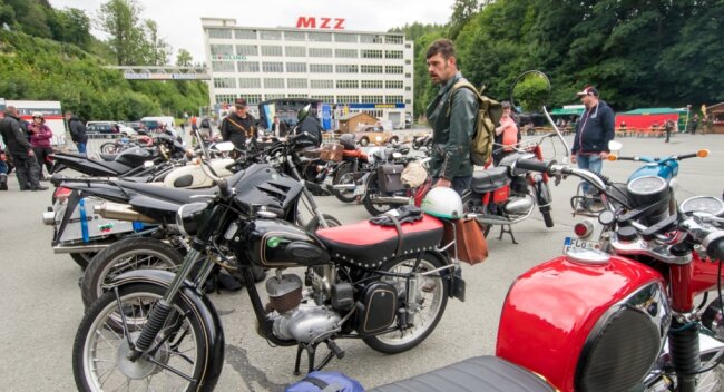 Einen Eindruck von 100 Jahren Zschopauer Motorradtradition konnten sich die Besucher am MZ-Altwerk am Sonnabend verschaffen. 