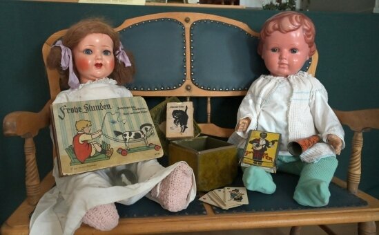 Sonderschau versprüht Nostalgie wie sonst nur zu Weihnachten - Zahlreiche Puppen bevölkern die Ausstellung im Bürsten- und Heimatmuseum.