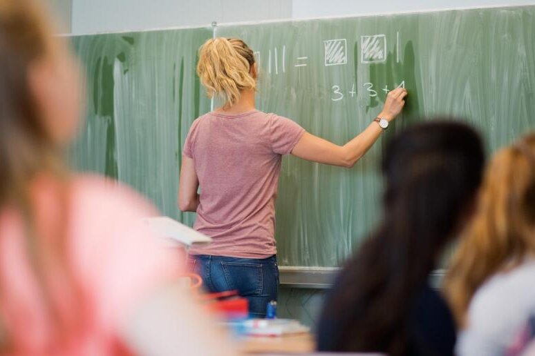 Sonderzuschlag für Sachsens Lehrernachwuchs verspätet sich - 