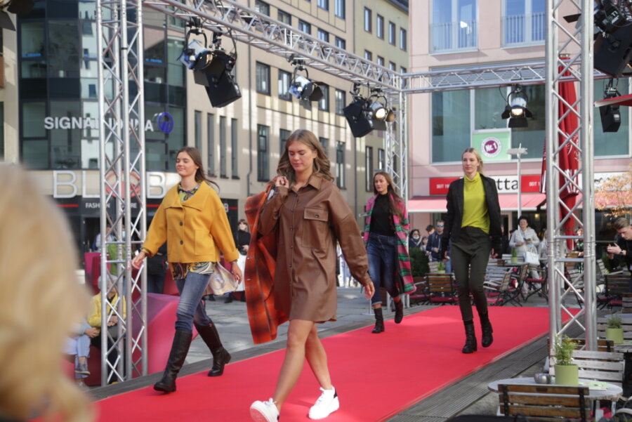 Sonne, Shopping, Sahne-Eis: So läuft der Fashion Day in Chemnitz - 