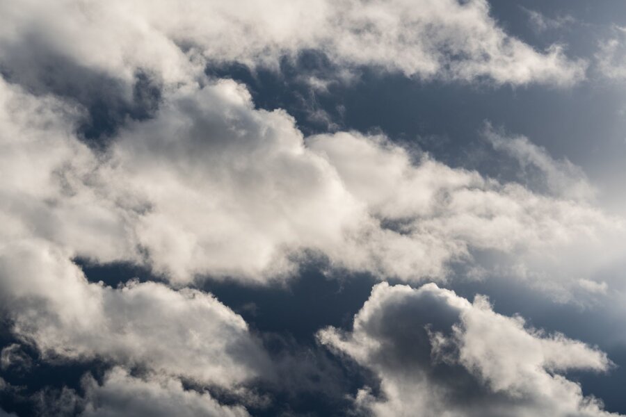 Sonne, Wolken und Schauer am Pfingstwochenende - Ein Wettermix bestimmt das Pfingstwochenende.