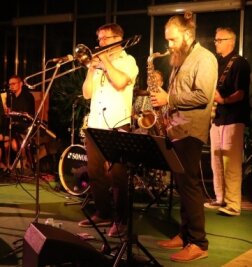 Soul und Funk im historischen Gehöft - Die Band Sunny Skamino spielt in der Gräfenmühle.