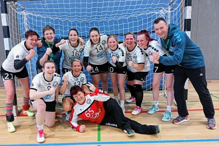 Souverän ins Halbfinale - Der Einzug ins Pokalhalbfinale war für die Fraureuther Handballerinnen in Penig nie in Gefahr. 