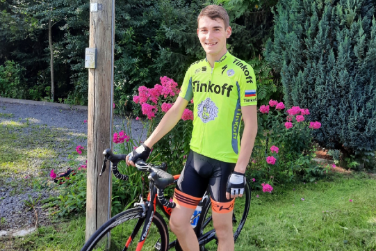 Spätstarter schafft Traumabi - In seiner Freizeit ist Maxim Neumann mit dem Rennrad unterwegs. 