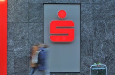 Sparkasse Dresden reagiert: Wende im Streit um gekündigte Prämiensparverträge - Symbolbild Sparkasse