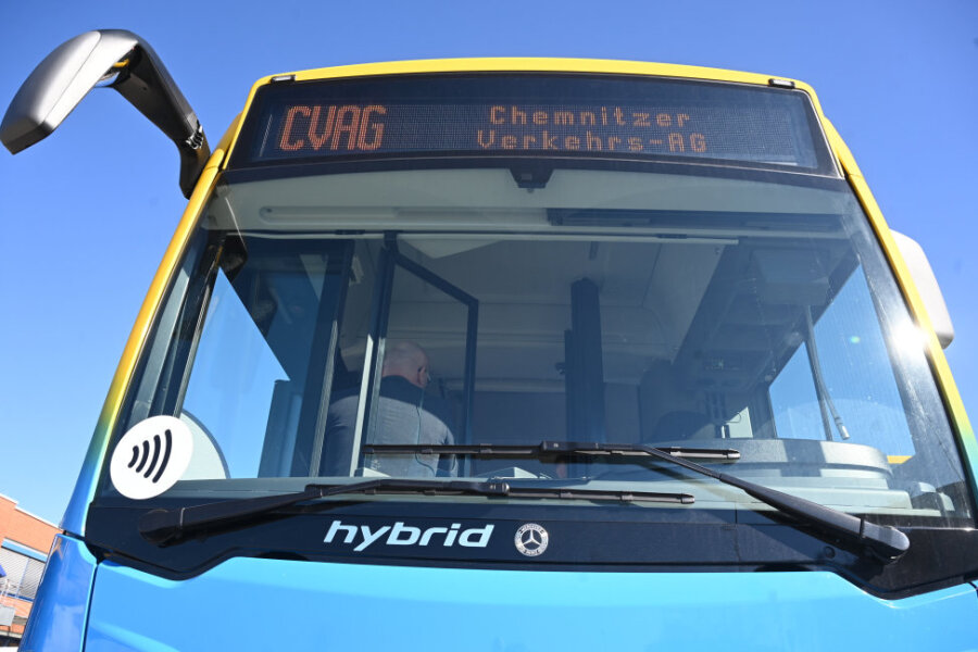 Sparsam und klimafreundlicher: Das sind die neuen Hybrid-Busse für Chemnitz - 