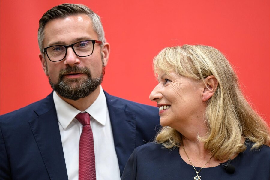 SPD-Kreisparteitag in Freiberg mit Ministerbesuch - Sachsens Wirtschaftsminister Martin Dulig - hier mit Sozialministerin Petra Köpping - ist Gast beim SPD-Kreisparteitag am Samstag in Freiberg.