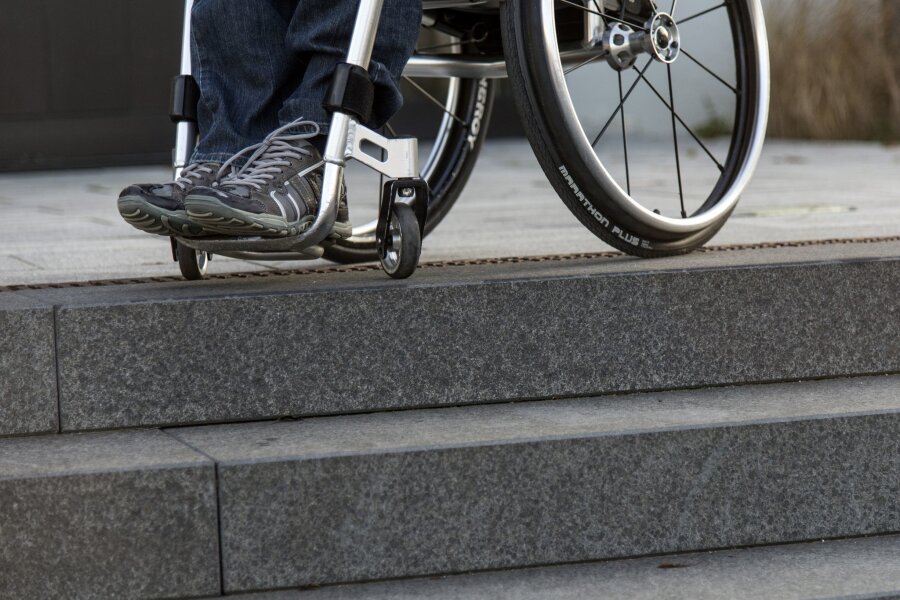 SPD will Rollstuhl-Rampen und Hilfen zur Pflicht machen - Der Protesttag zur Gleichstellung von behinderten Menschen wurde 1992 ins Leben gerufen.