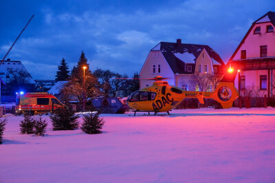 Spektakulärer Hubschrauber-Einsatz in Auerbach - Ein Rettungshubschrauber war am Dienstagabend in Auerbach im Einsatz. 