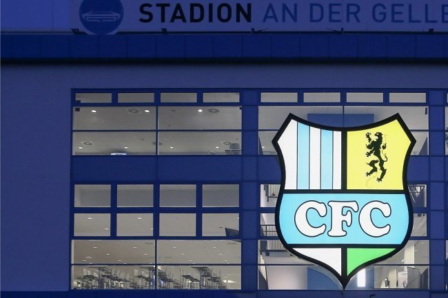 Spendenkonto für den CFC knackt 100.000-Euro-Marke - Das Stadion an der Gellertstraße. Damit hier nicht die Lichter für den CFC ausgehen, hofft der Verein auf weitere Spenden der Fans.