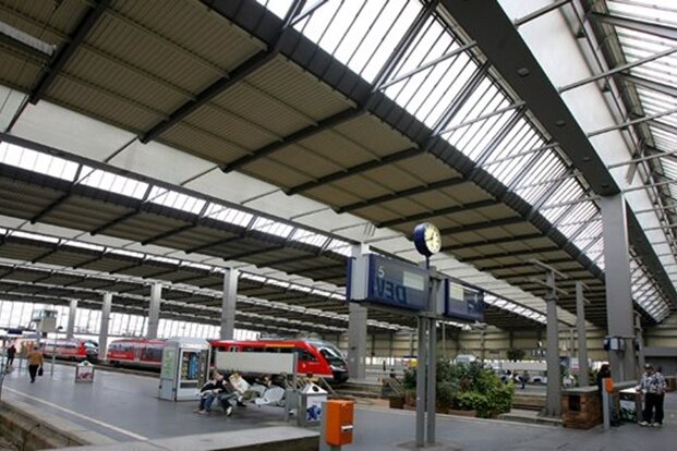 Sperrung am Chemnitzer Hauptbahnhof aufgehoben - Gepäck harmlos - 