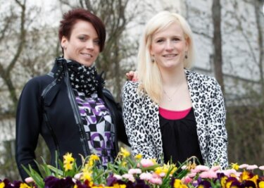Spitzenprinzessin gesucht: Die ersten stehen auf der Matte - Sissy Fabian (links) und Katrin Möckel haben sich um das Amt der Spitzenprinzessin beworben.