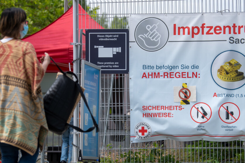 Seit Freitag können sich Menschen in Sachsen auch ohne Termin impfen lassen.