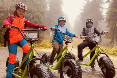 Sport auf ganz neuen Wegen - Auf Monsterrollern rund um Oberwiesenthal unterwegs. 