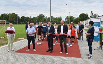 Sport frei in Penig: Sportler nehmen frisch saniertes Stadion in Besitz - 