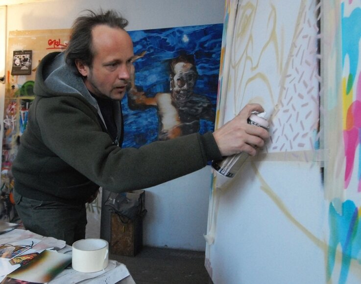 
              <p class="artikelinhalt">Jens Tasso Jens Mülle, Graffitikünstler aus Meerane, bereits seine Ausstellung in der Glauchauer Galerie Art Gluchowe vor. </p>
            