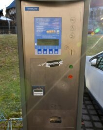 Sprengkörper in Automaten geworfen - Der Parkscheinautomat am Bebelplatz ist seit der Straftat außer Betrieb. 