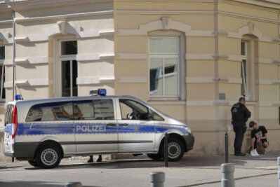 Sprengstoff bei Razzia festgestellt - Am Donnerstag fand eine Komplexkontrolle der Polizei im gesamten Stadtgebiet statt, unter anderem in der Tschaikowskistrasse.
